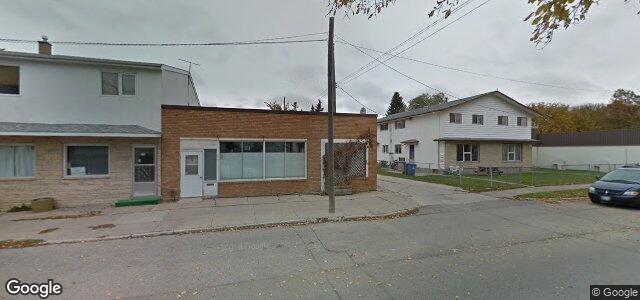 Larawan ng 512 Airlies Street sa Winnipeg, Manitoba