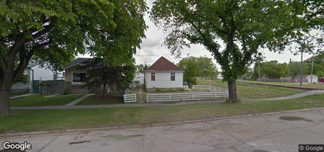 Photo of 797 Bannerman Avenue in Winnipeg, Manitoba