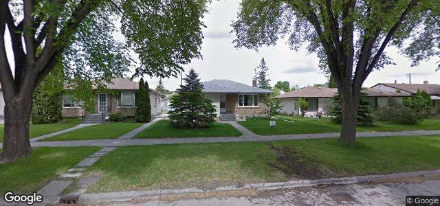 Larawan ng 811 Machray Avenue sa Winnipeg, Manitoba