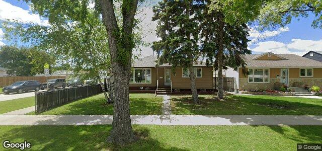 Photo of 934 Bannerman Avenue in Winnipeg, Manitoba
