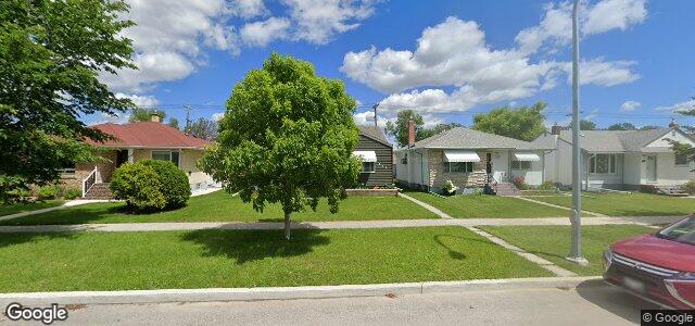 Photo of 957 Bannerman Avenue in Winnipeg, Manitoba