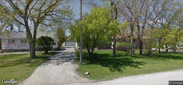 Photo of 179 Robindale Road in Winnipeg, Manitoba