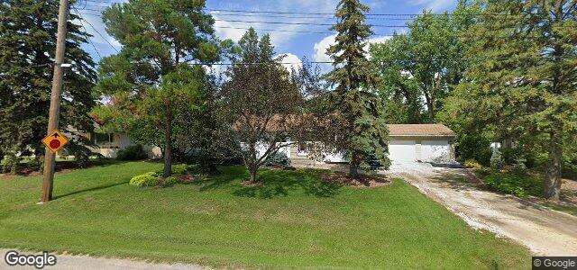Larawan ng 215 Glenbush Street sa Winnipeg, Manitoba