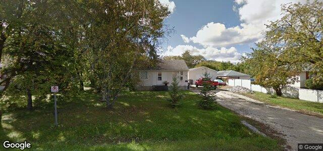 Larawan ng 32 Miramar Road sa Winnipeg, Manitoba