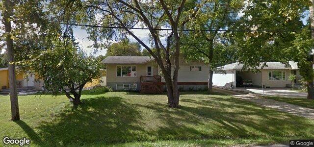 Photo of 518 Greenbrier Avenue in Winnipeg, Manitoba