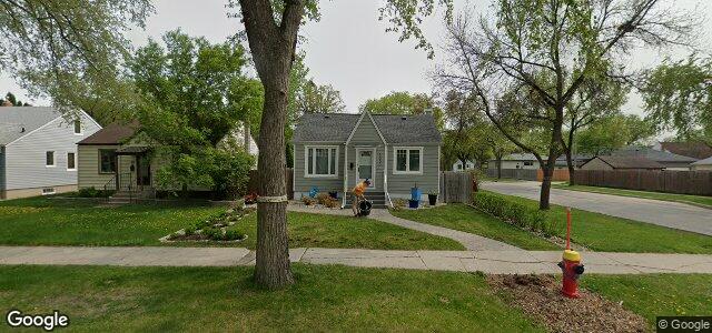Larawan ng 1056 Warsaw Avenue sa Winnipeg, Manitoba