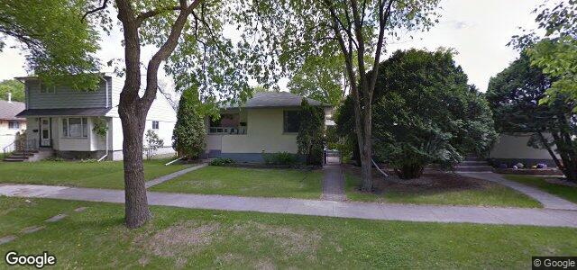 Larawan ng 1068 Warsaw Avenue sa Winnipeg, Manitoba