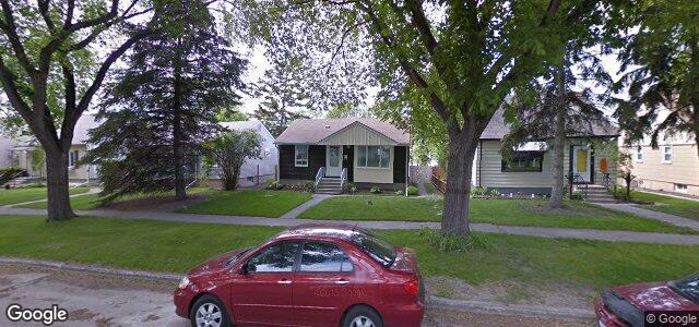 Larawan ng 1075 Warsaw Avenue sa Winnipeg, Manitoba