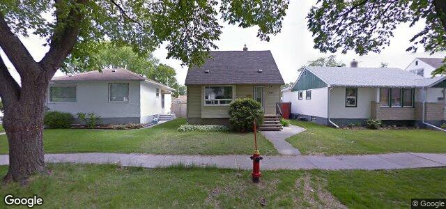 Larawan ng 1080 Warsaw Avenue sa Winnipeg, Manitoba