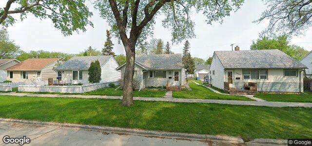 Larawan ng 1099 Lorette Avenue sa Winnipeg, Manitoba