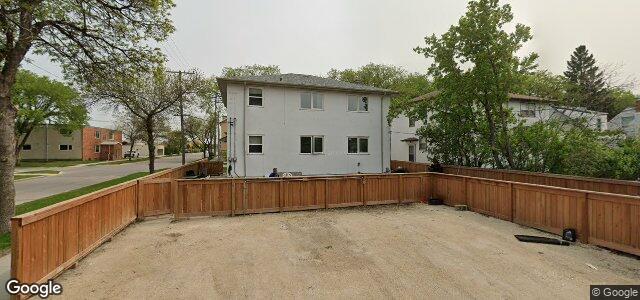 Larawan ng 1221 Lorette Avenue sa Winnipeg, Manitoba