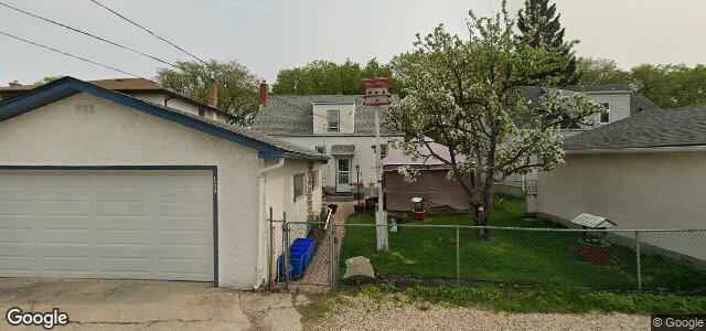 Larawan ng 1227 Lorette Avenue sa Winnipeg, Manitoba