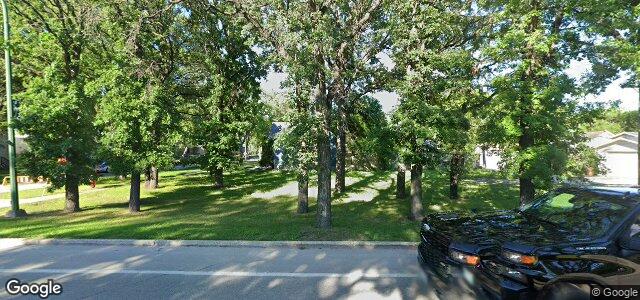 Larawan ng 383 Harrow Street sa Winnipeg, Manitoba