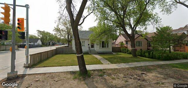 Larawan ng 916 Warsaw Avenue sa Winnipeg, Manitoba