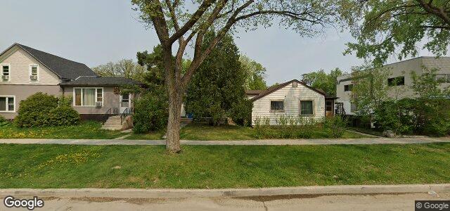 Larawan ng 921 Lorette Avenue sa Winnipeg, Manitoba
