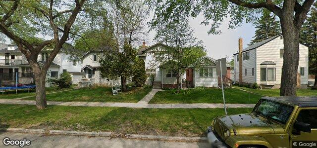 Larawan ng 923 Warsaw Avenue sa Winnipeg, Manitoba