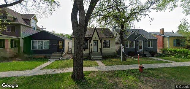 Larawan ng 932 Warsaw Avenue sa Winnipeg, Manitoba