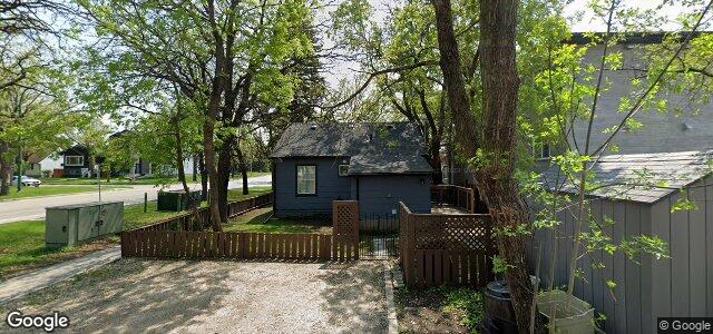 Larawan ng 977 Lorette Avenue sa Winnipeg, Manitoba