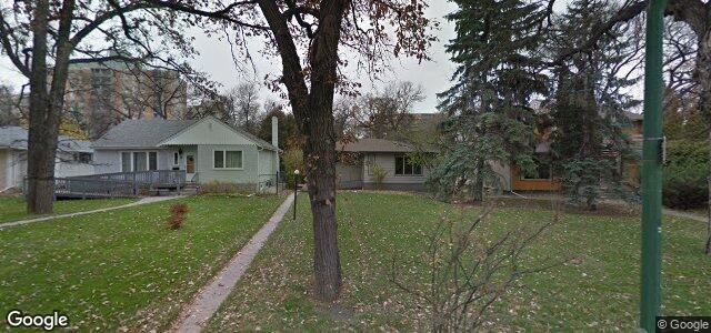 Larawan ng 15 Roslyn Crescent sa Winnipeg, Manitoba