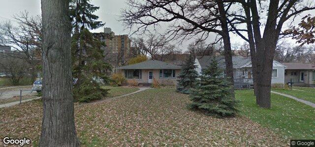Larawan ng 3 Roslyn Crescent sa Winnipeg, Manitoba