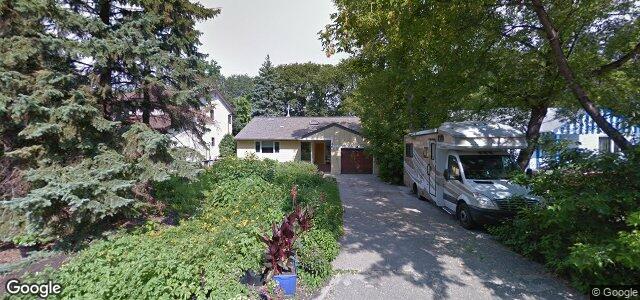 Larawan ng 30 Roslyn Crescent sa Winnipeg, Manitoba