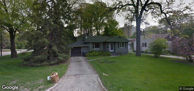 Larawan ng 35 Roslyn Crescent sa Winnipeg, Manitoba
