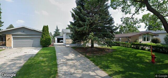 Larawan ng 10 Roselawn Bay sa Winnipeg, Manitoba