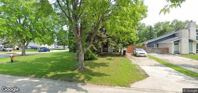 Larawan ng 107 Callum Crescent sa Winnipeg, Manitoba