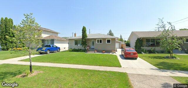 Photo of 1115 De Fehr Street in Winnipeg, Manitoba