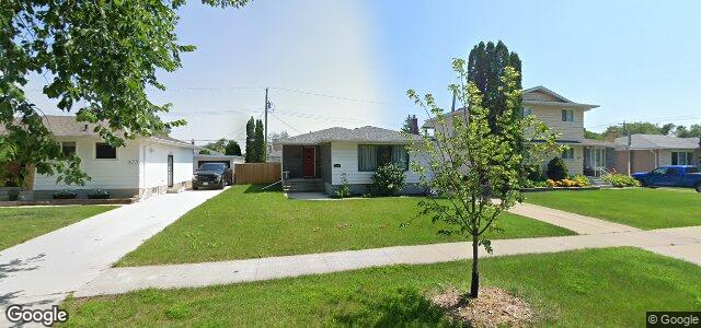 Larawan ng 1121 De Fehr Street sa Winnipeg, Manitoba