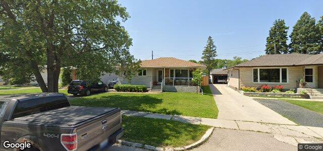 Larawan ng 120 Eade Crescent sa Winnipeg, Manitoba