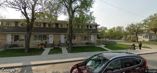 Larawan ng 1209 Henderson Highway sa Winnipeg, Manitoba