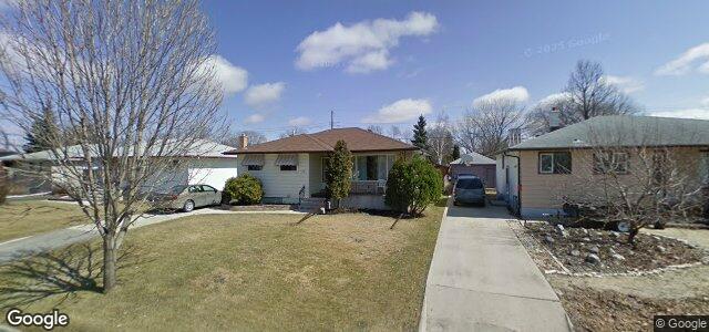 Larawan ng 121 Eade Crescent sa Winnipeg, Manitoba