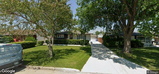 Larawan ng 124 Macaulay Crescent sa Winnipeg, Manitoba