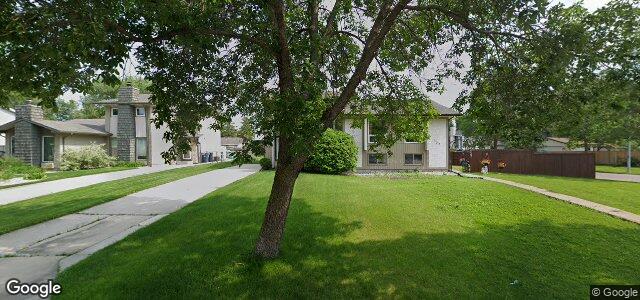 Larawan ng 135 Callum Crescent sa Winnipeg, Manitoba