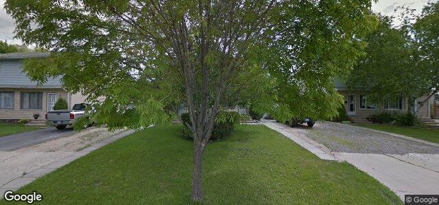 Larawan ng 135 Edelweiss Crescent sa Winnipeg, Manitoba