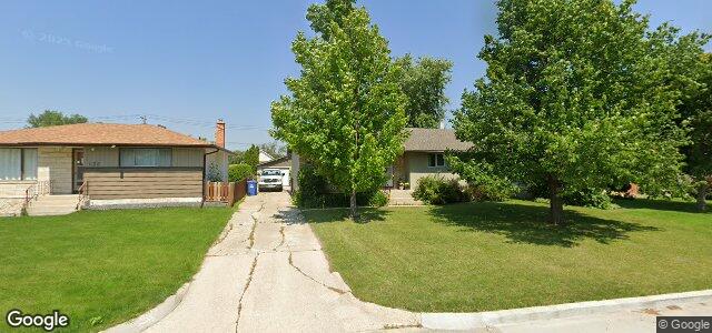 Larawan ng 136 Macaulay Crescent sa Winnipeg, Manitoba