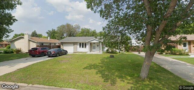 Larawan ng 18 Shelagh Crescent sa Winnipeg, Manitoba