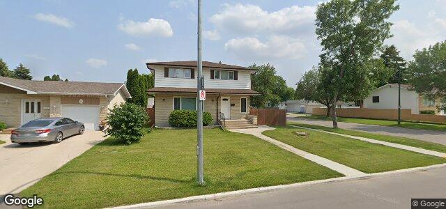 Photo of 2 Mattinee Bay in Winnipeg, Manitoba