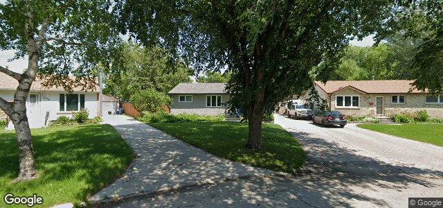 Larawan ng 210 De Graff Bay sa Winnipeg, Manitoba