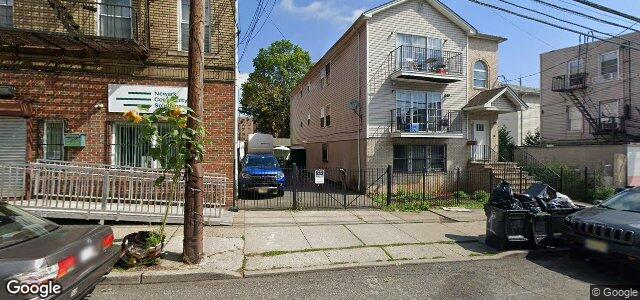 Larawan ng 221 Hawthorne Avenue sa Winnipeg, Manitoba