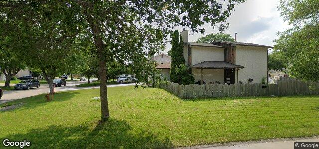 27 Callum Crescent（加拿大曼尼托巴省温尼伯市）房屋照片