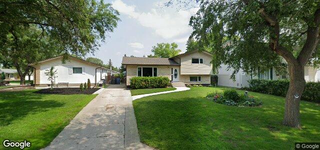 Larawan ng 30 Roselawn Bay sa Winnipeg, Manitoba