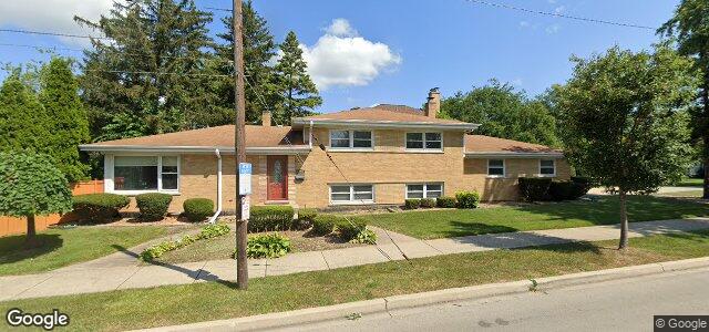 Larawan ng 300 Devon Avenue sa Winnipeg, Manitoba