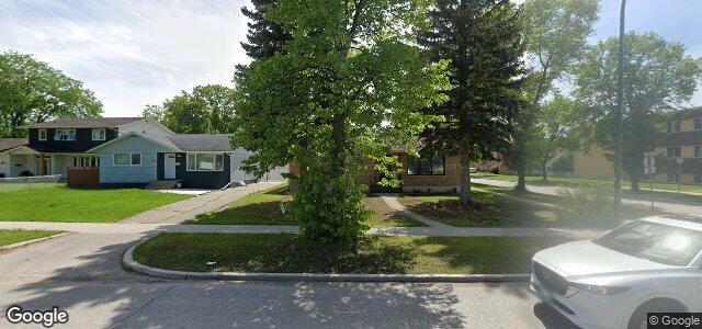 Larawan ng 300 Mcleod Avenue sa Winnipeg, Manitoba