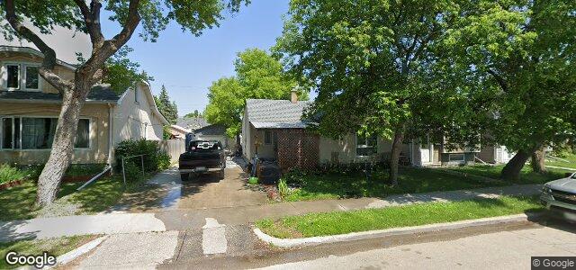 Larawan ng 301 Devon Avenue sa Winnipeg, Manitoba