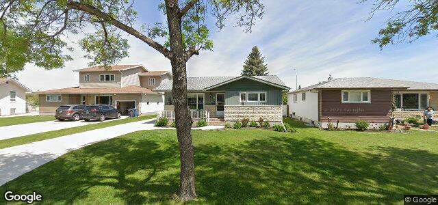 Larawan ng 31 Pinecrest Bay sa Winnipeg, Manitoba