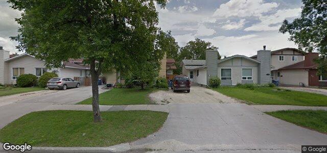 331 Edelweiss Crescent（加拿大曼尼托巴省溫尼伯市）房屋照片