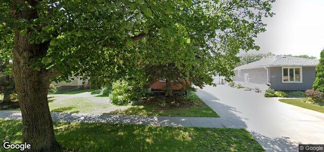 Larawan ng 340 Devon Avenue sa Winnipeg, Manitoba