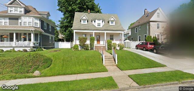 Larawan ng 345 Oakland Avenue sa Winnipeg, Manitoba